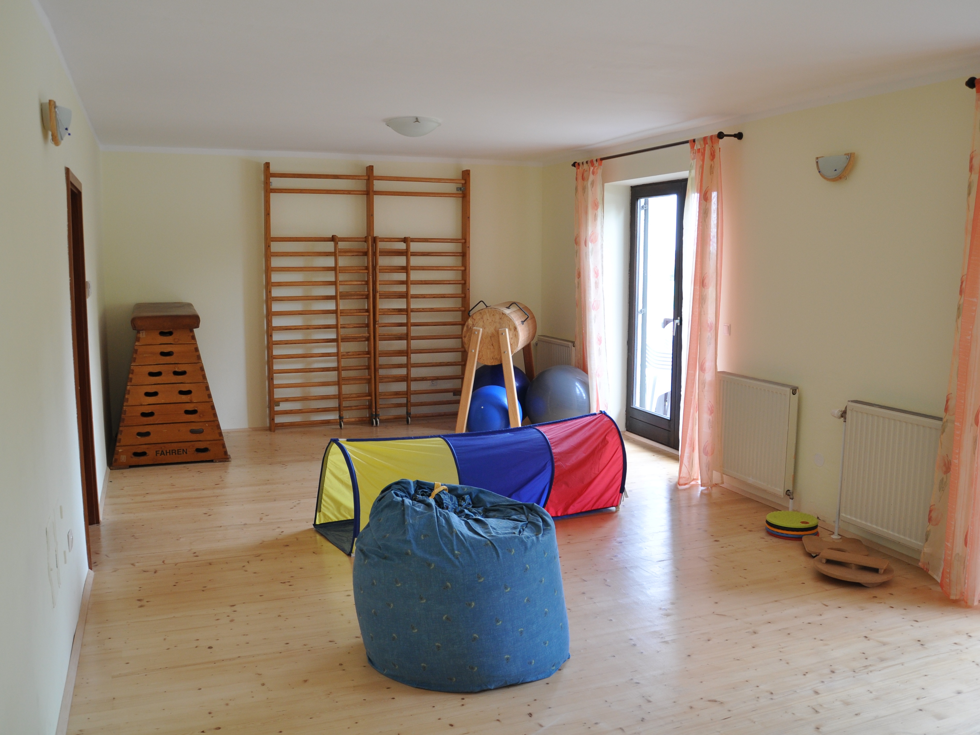 innen therapieraum gross seminarraum